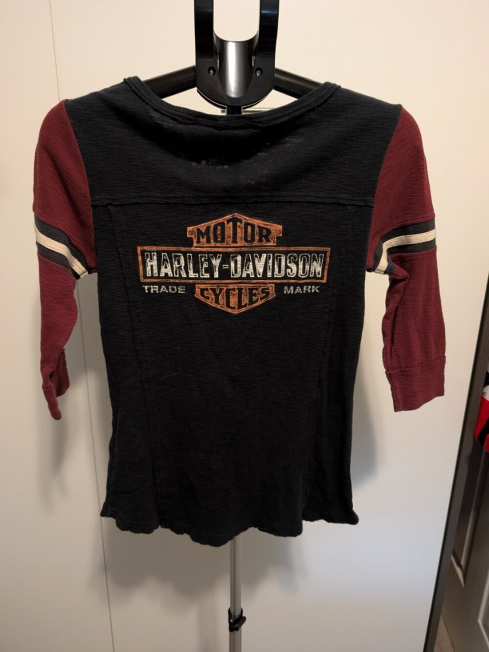 Harley-Davidson Raglan Distressed Top - Small - Picture 6 of 8